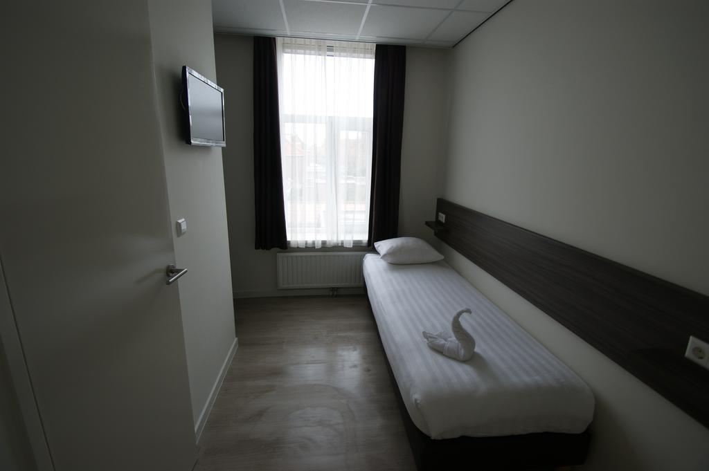 Hotel De Keizerskroon Amsterdam-Schiphol-Halfweg Extérieur photo