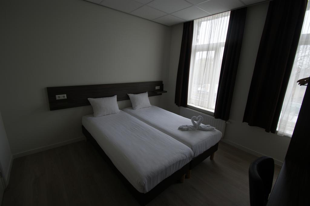 Hotel De Keizerskroon Amsterdam-Schiphol-Halfweg Extérieur photo